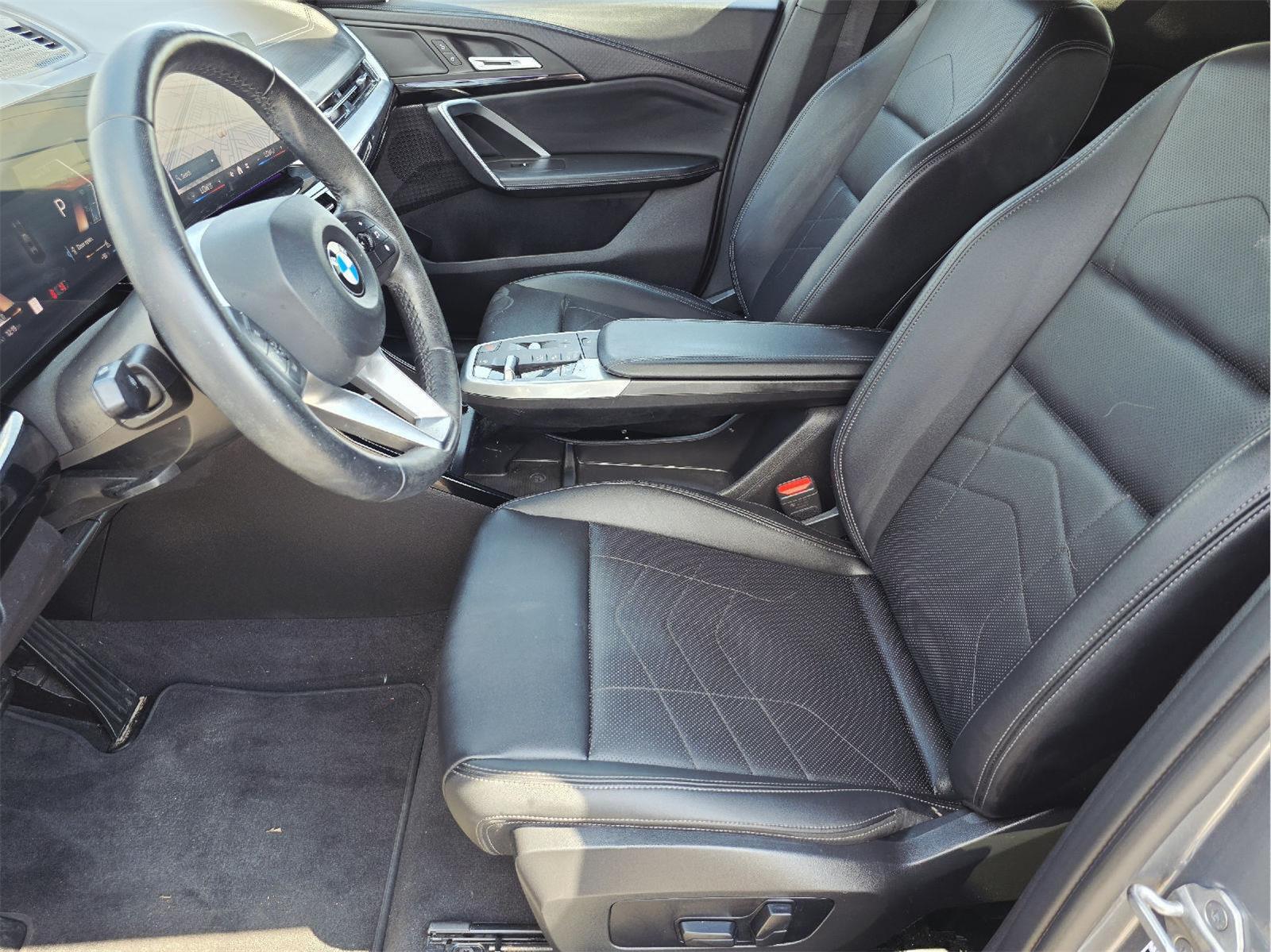 2025 BMW X2 photo 14 of 35