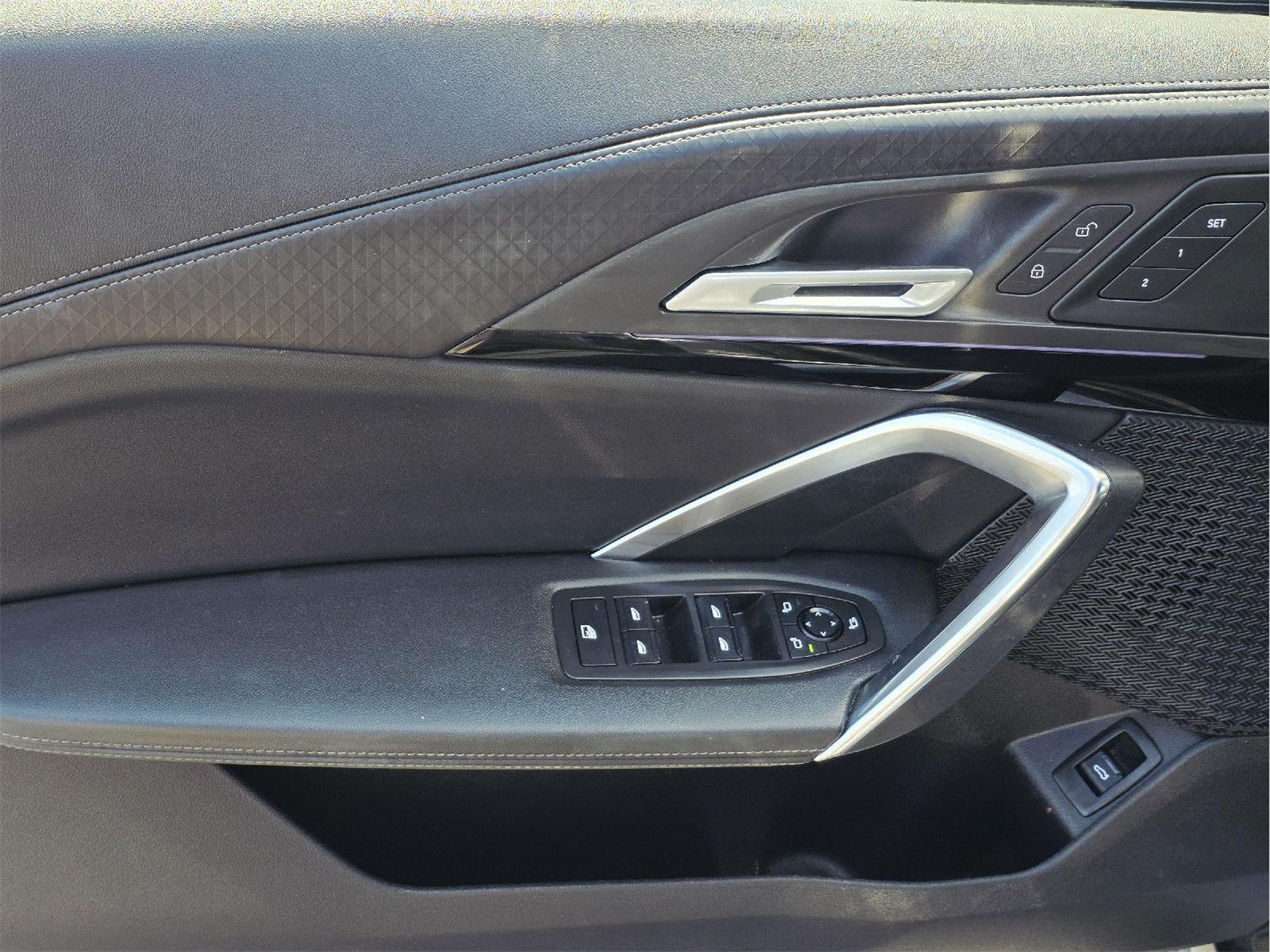 2025 BMW X2 photo 18 of 35