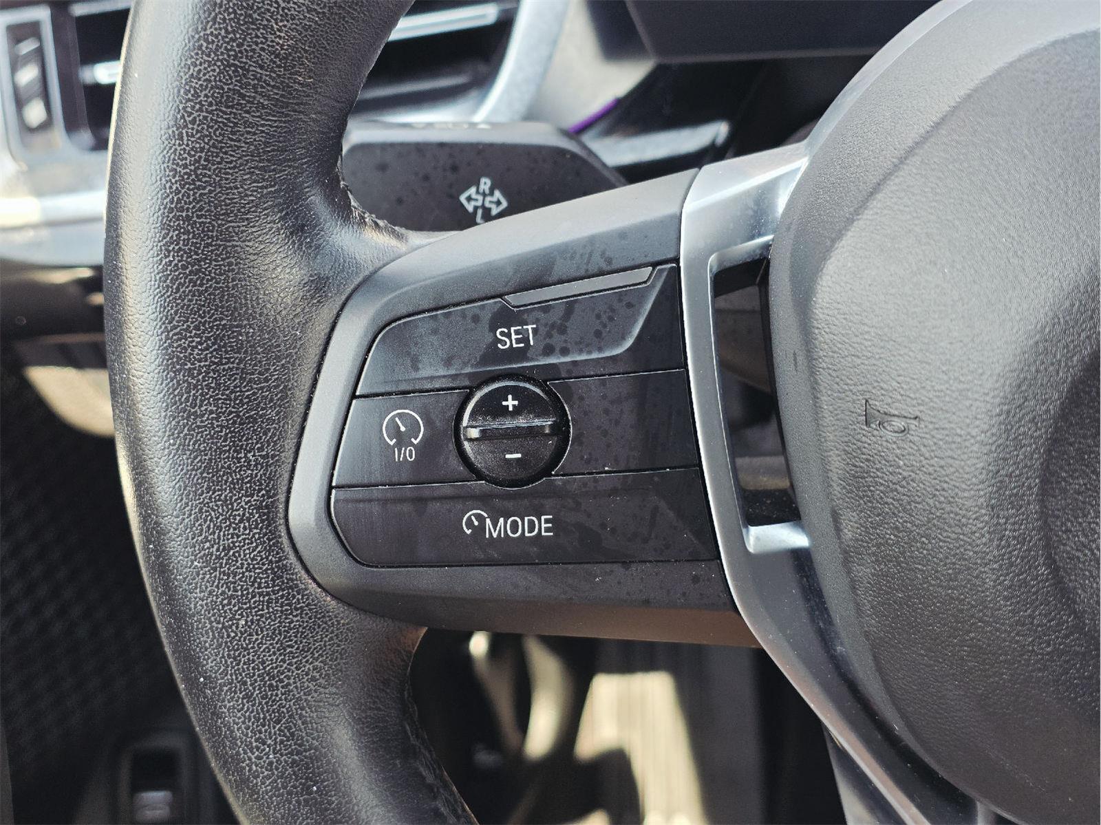 2025 BMW X2 photo 32 of 35