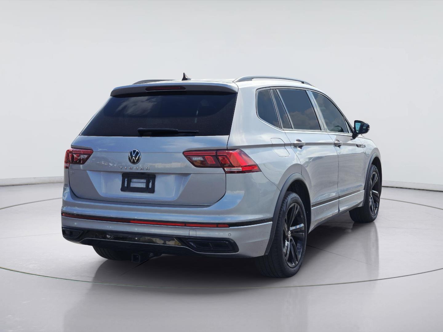 2024 Volkswagen Tiguan SE R-Line Black at Helfman Ford