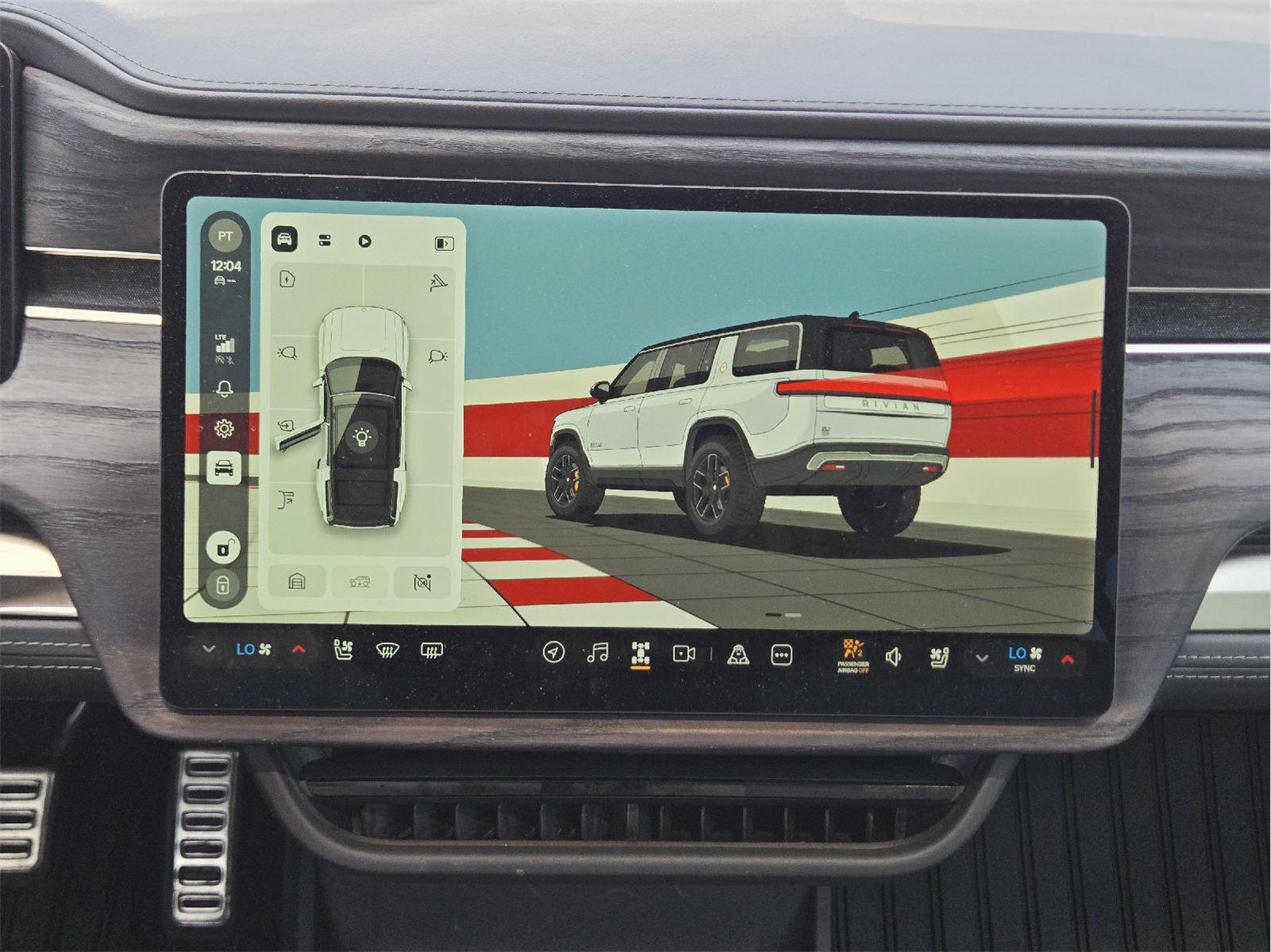 2023 Rivian R1S photo 23 of 36