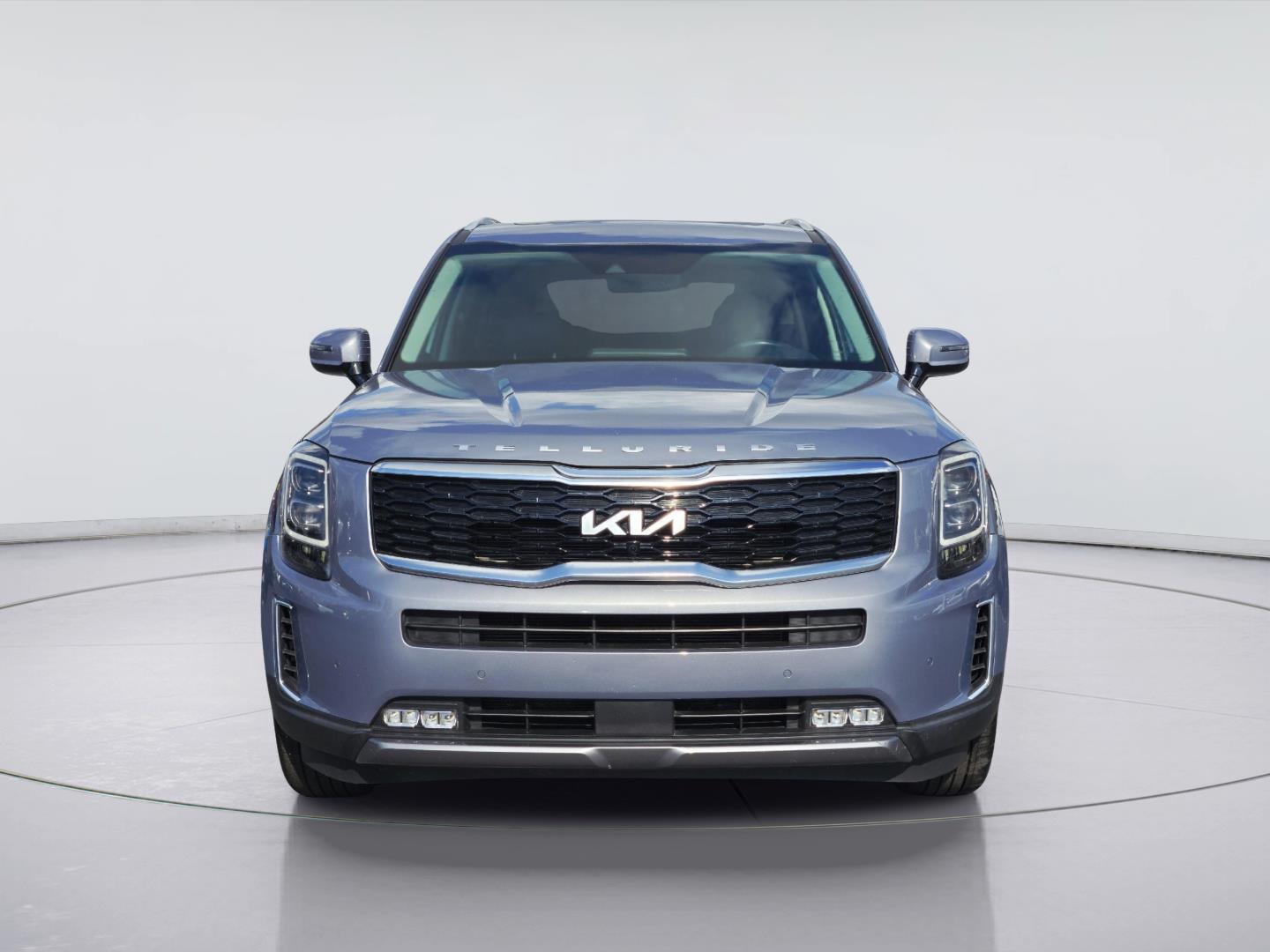 2022 Kia Telluride photo 2 of 35