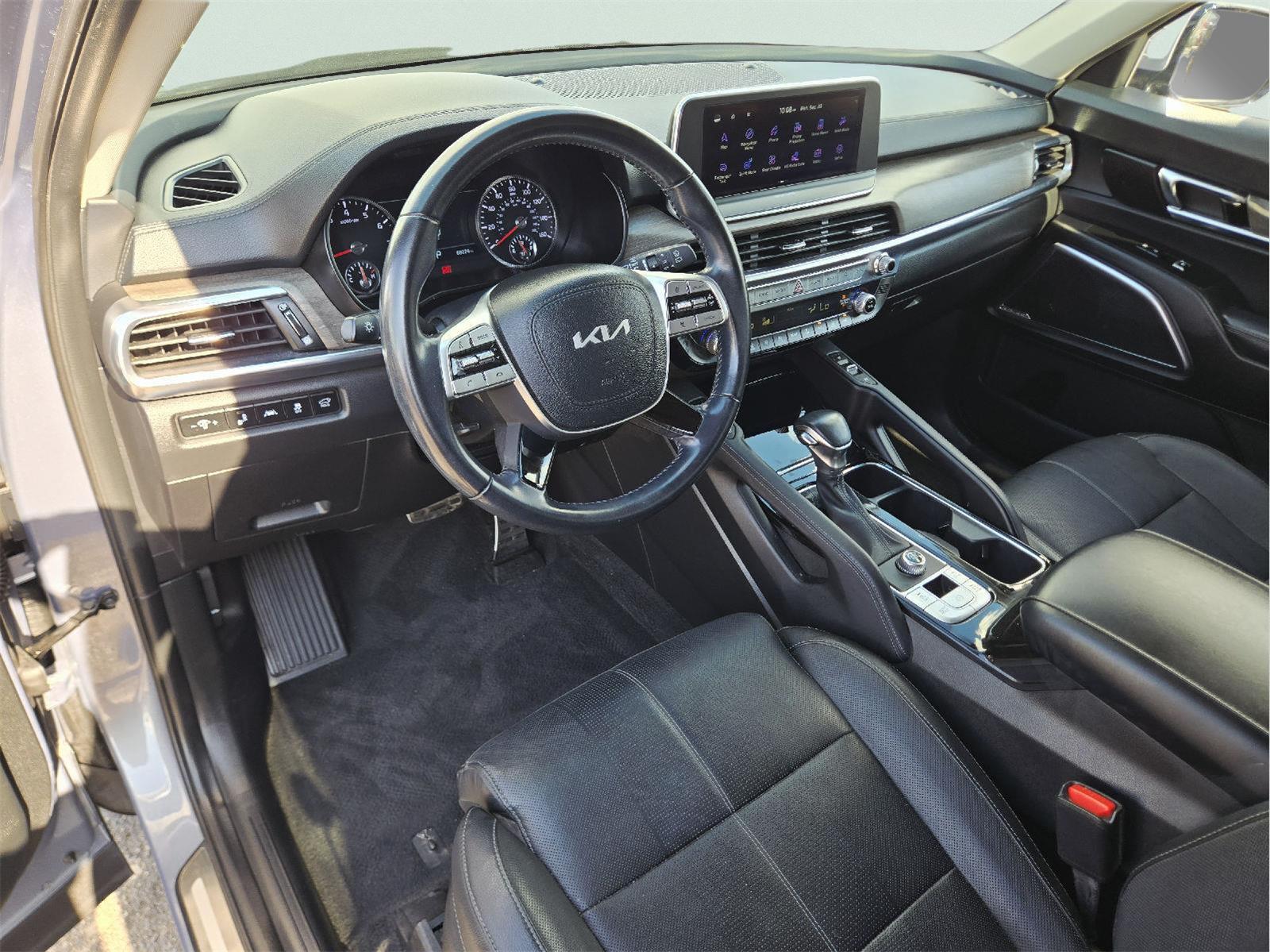 2022 Kia Telluride photo 9 of 35