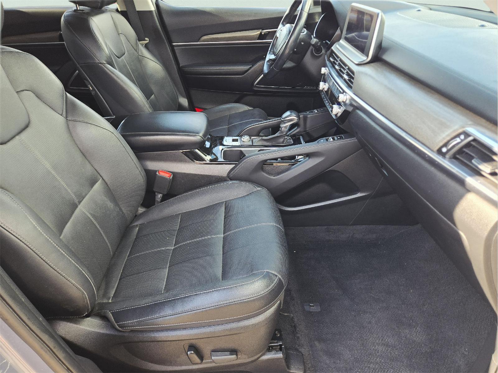 2022 Kia Telluride photo 14 of 35