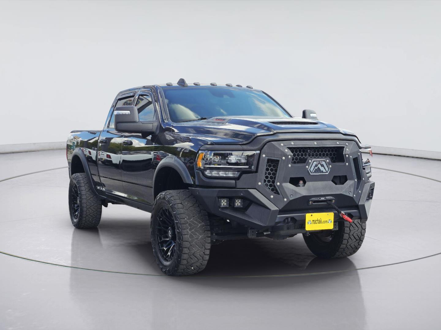 2023 Ram 2500 photo 3 of 36
