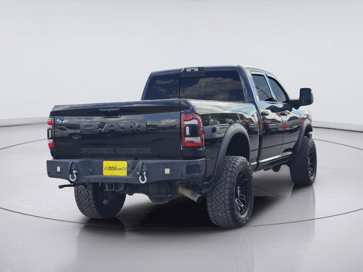 2023 Ram 2500 photo 4 of 36