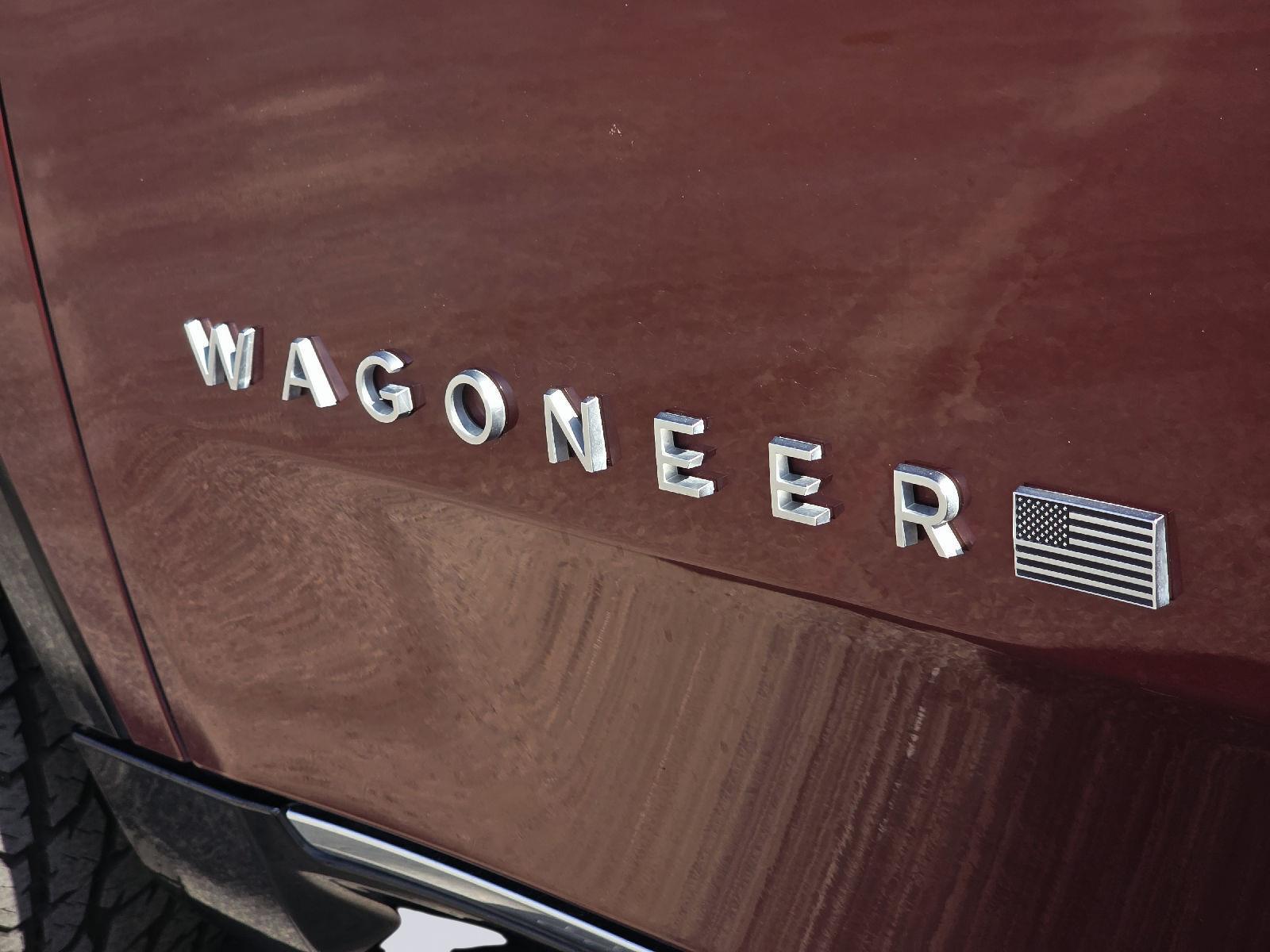 2023 Jeep Wagoneer photo 21 of 37
