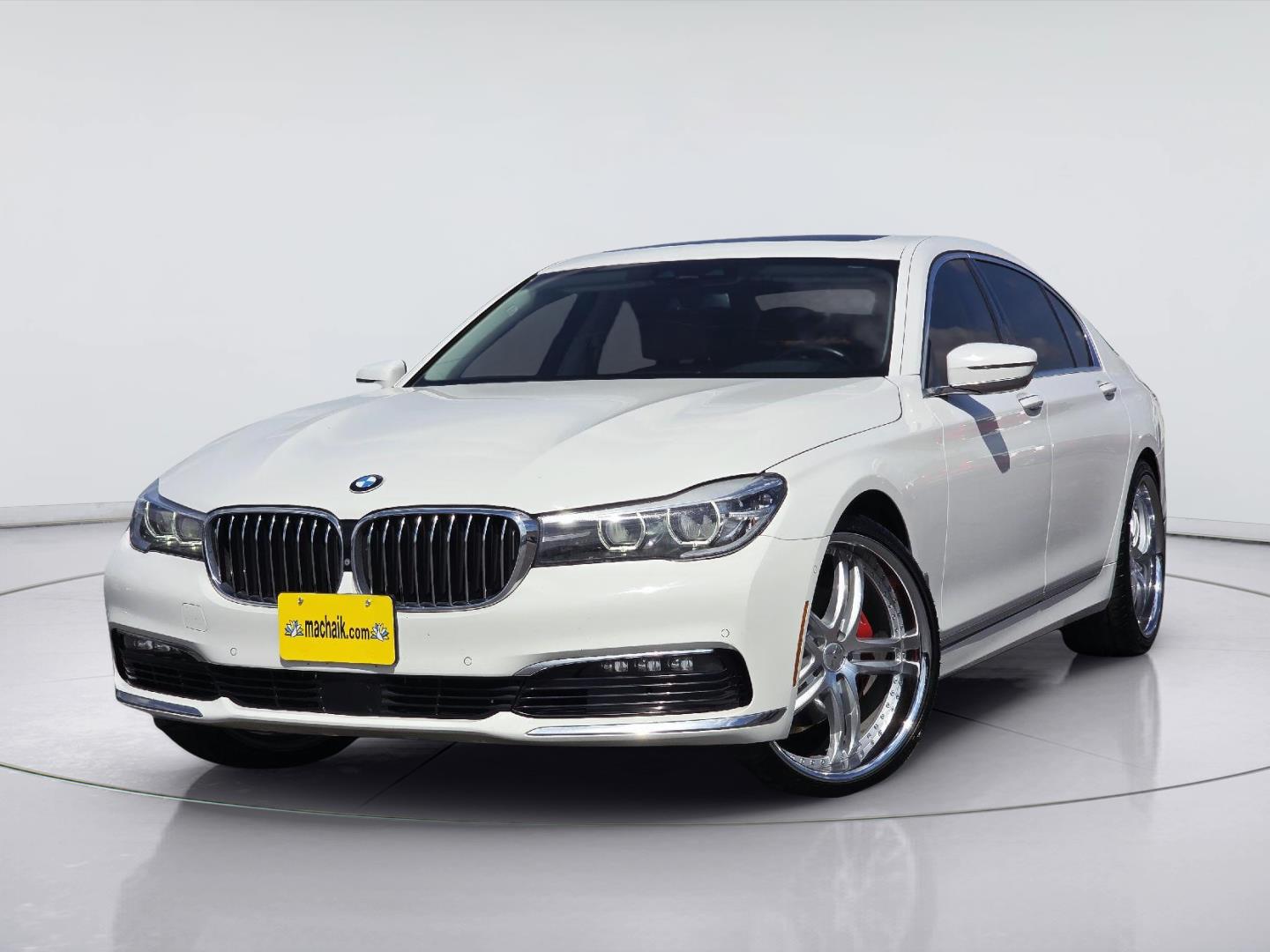 Alpine White 2017 BMW 7 Series Sedan Rear-Wheel Drive Automatic
