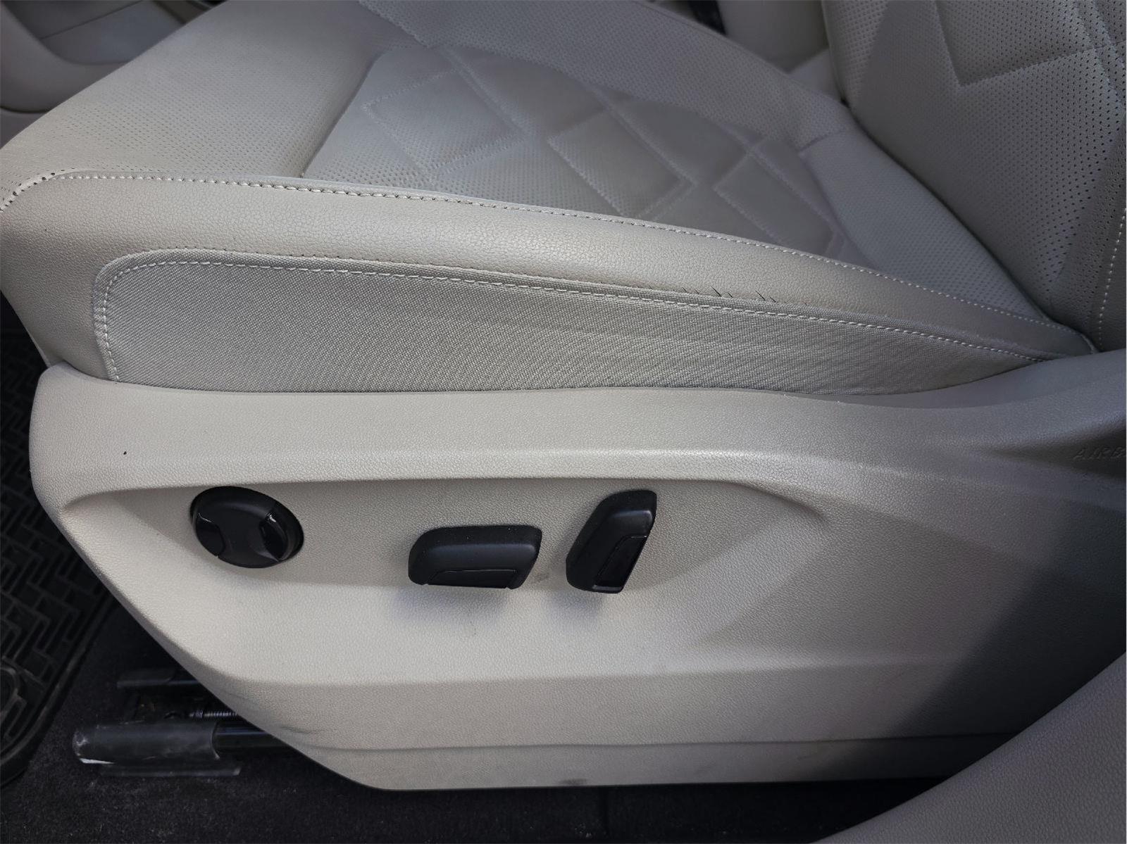2024 Volkswagen Atlas 2.0T SE at AutoNation Chrysler Jeep Dodge Ram Spring