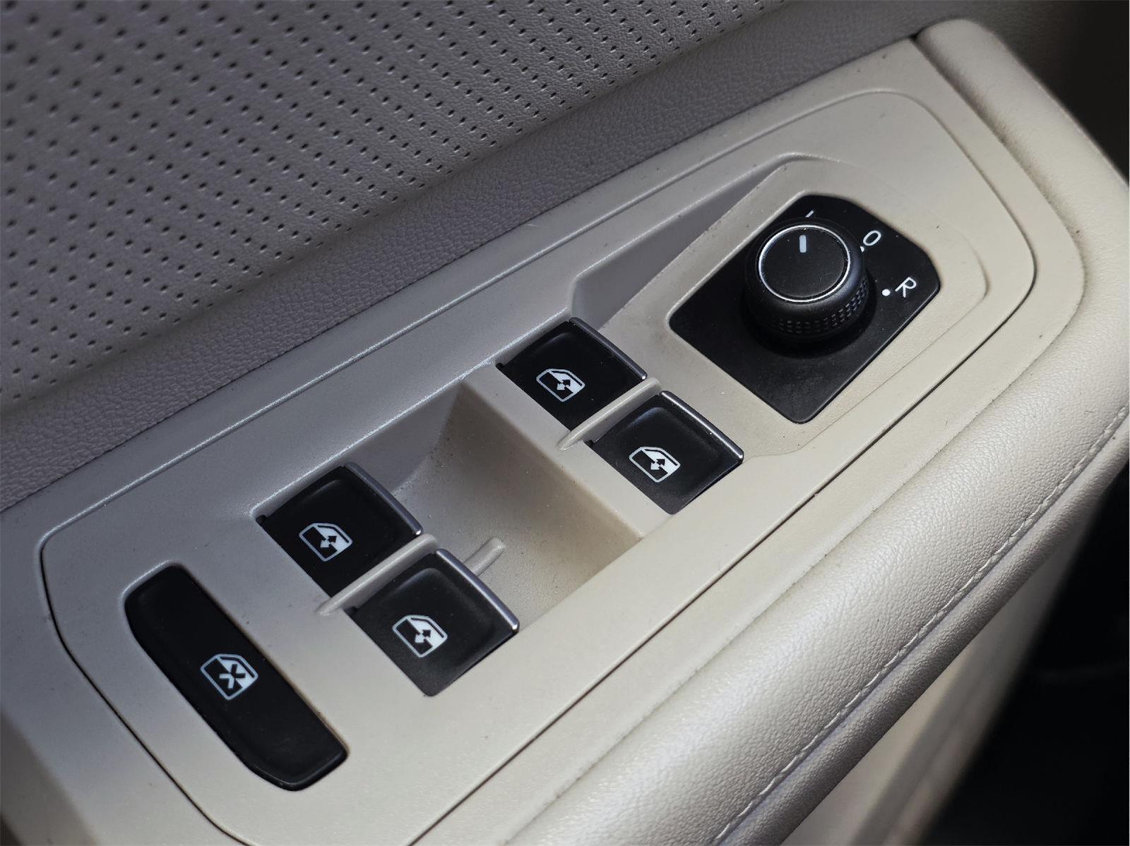 2024 Volkswagen Atlas 2.0T SE at AutoNation Chrysler Jeep Dodge Ram Spring