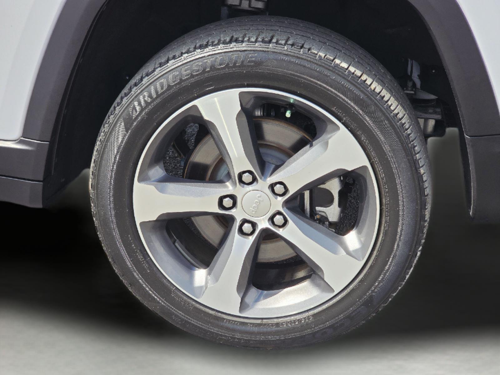 2023 Jeep Grand Cherokee L photo 8 of 35