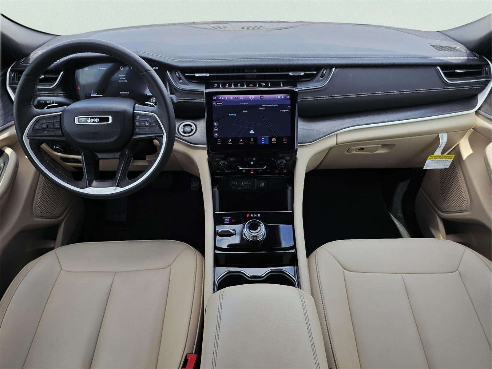 2023 Jeep Grand Cherokee L photo 12 of 35