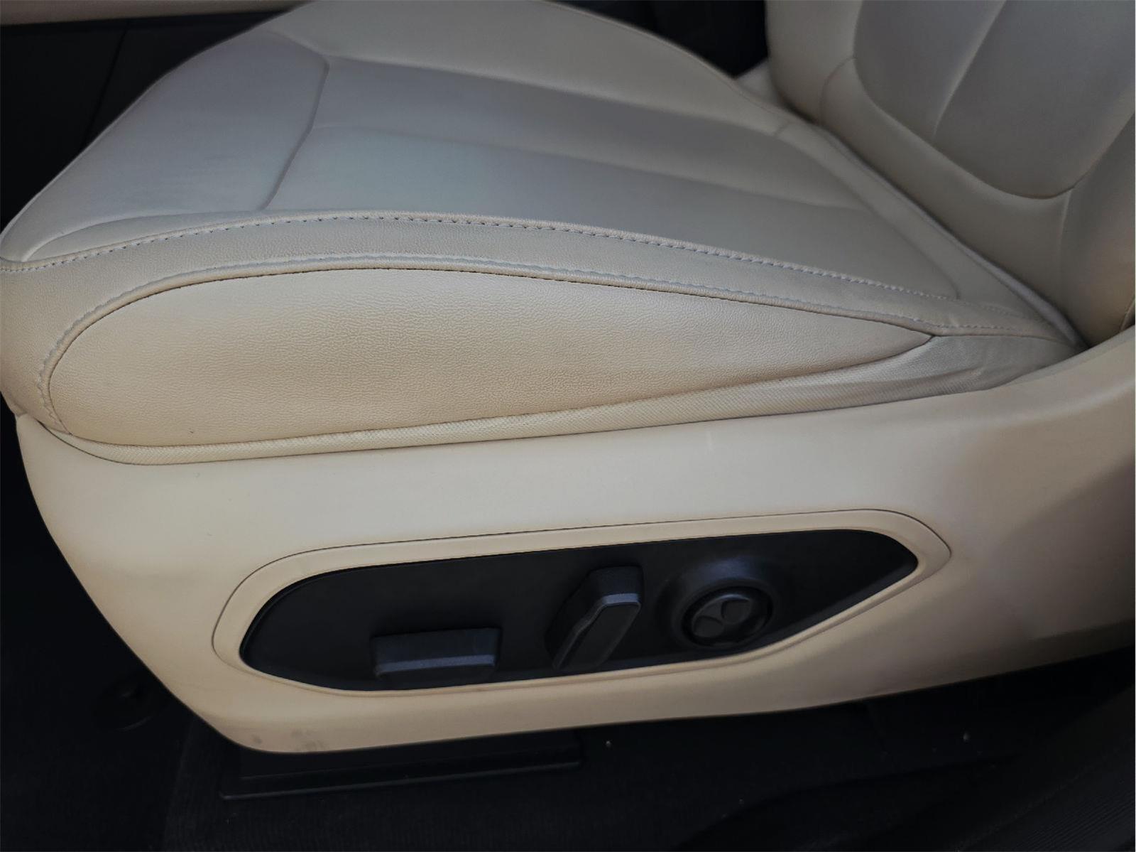 2023 Jeep Grand Cherokee L photo 17 of 35
