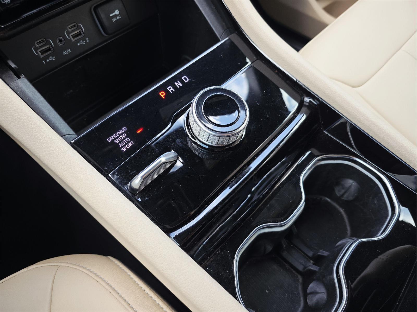 2023 Jeep Grand Cherokee L photo 28 of 35