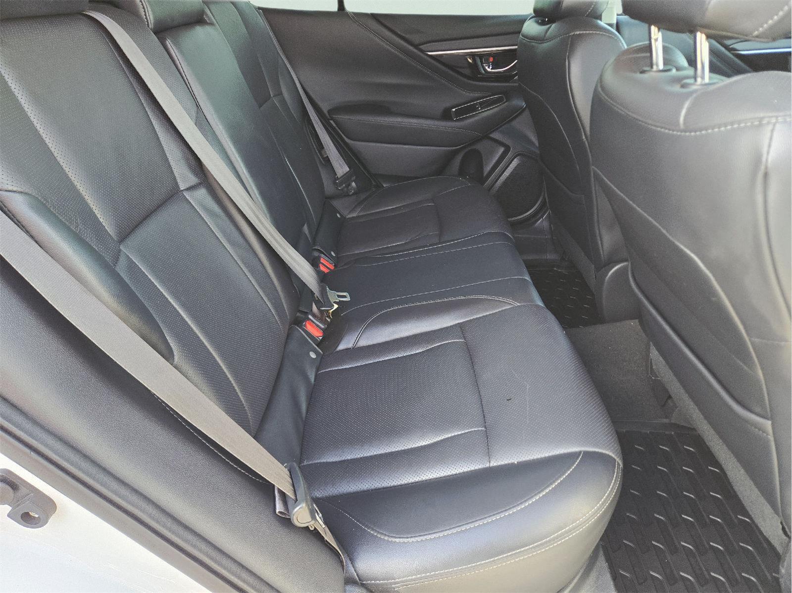 2021 Subaru Outback photo 20 of 37
