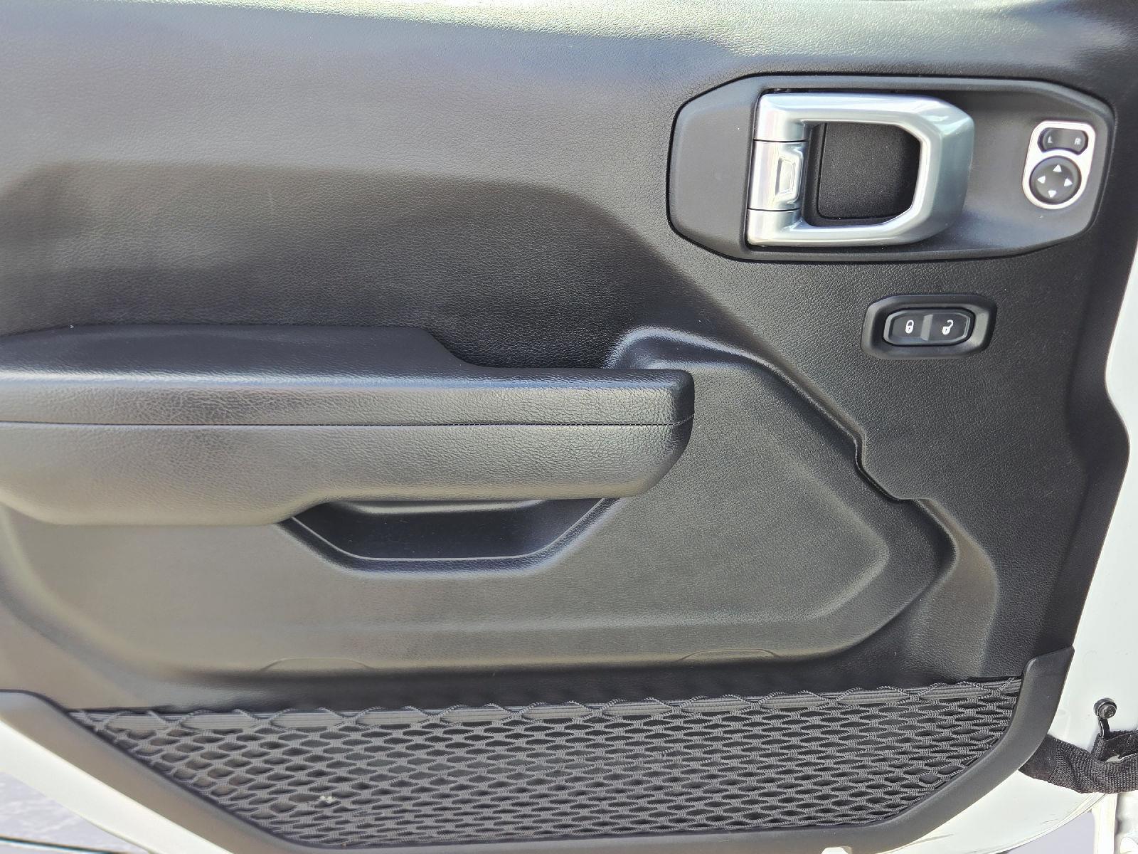 2022 JEEP GLADIATOR photo 17 of 34