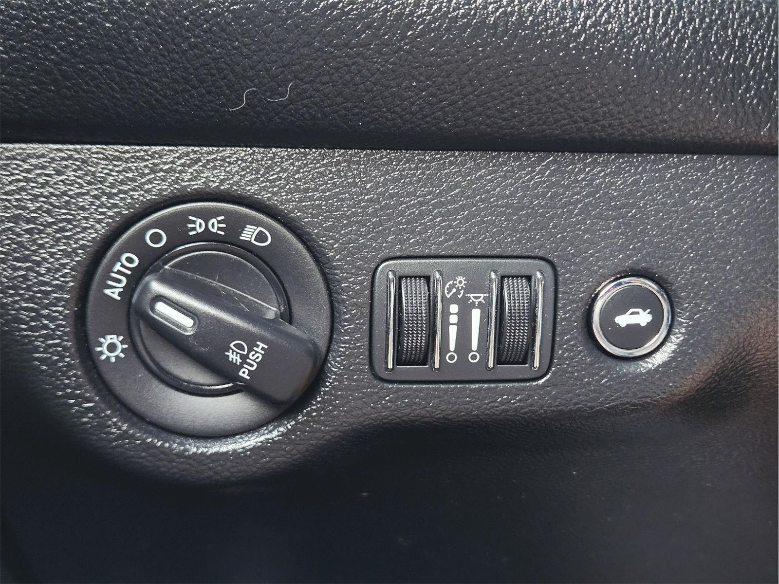2019 Dodge Challenger photo 33 of 36