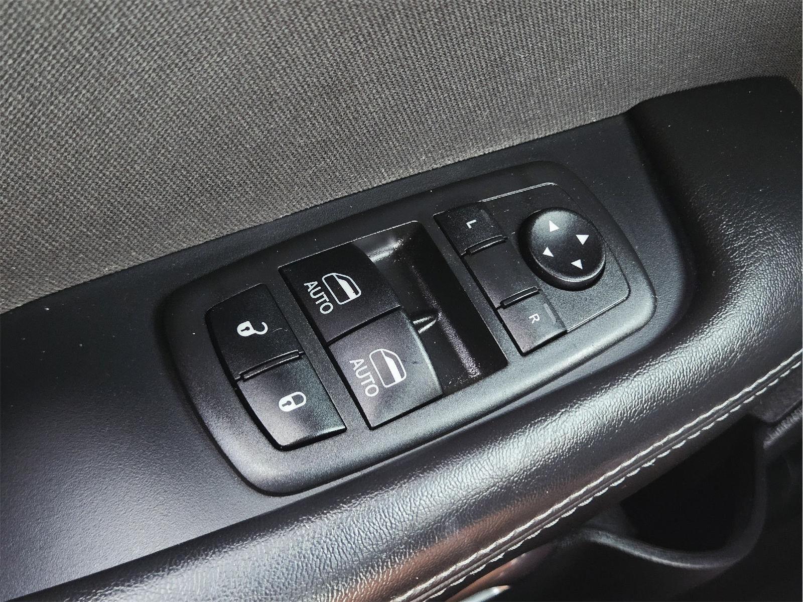 2019 Dodge Challenger photo 34 of 36