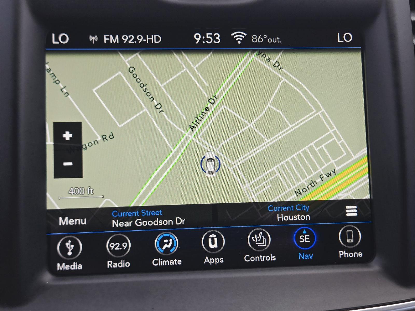 2018 Chrysler 300 photo 24 of 36