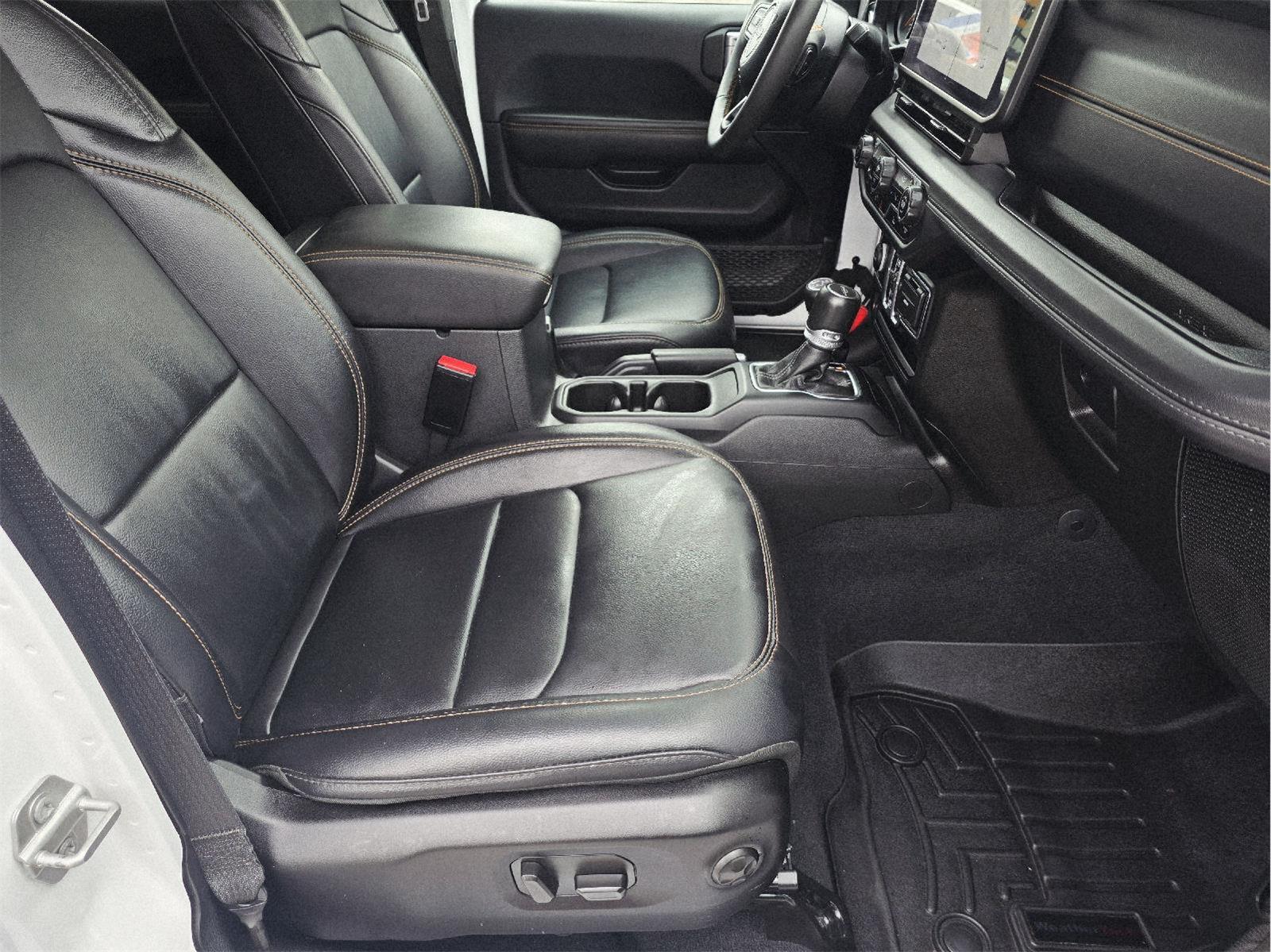 2024 Jeep Gladiator photo 15 of 35