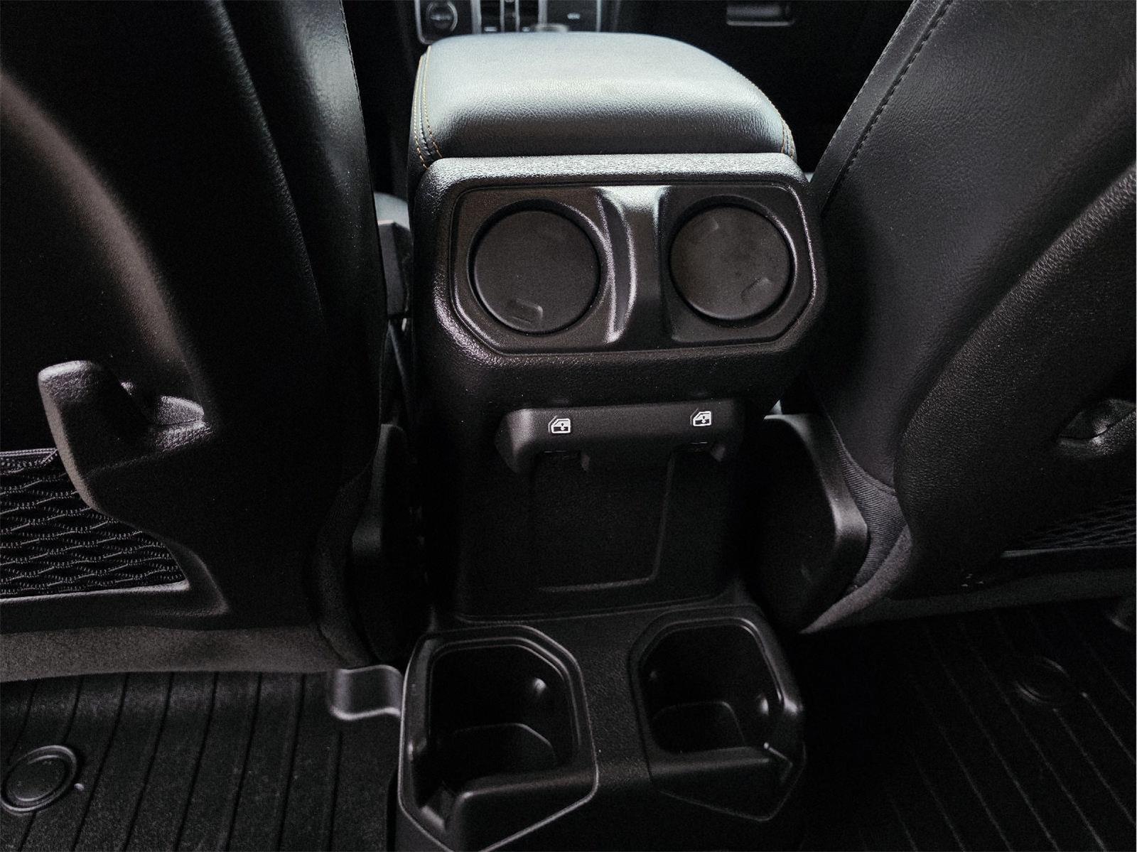 2024 Jeep Gladiator photo 19 of 35