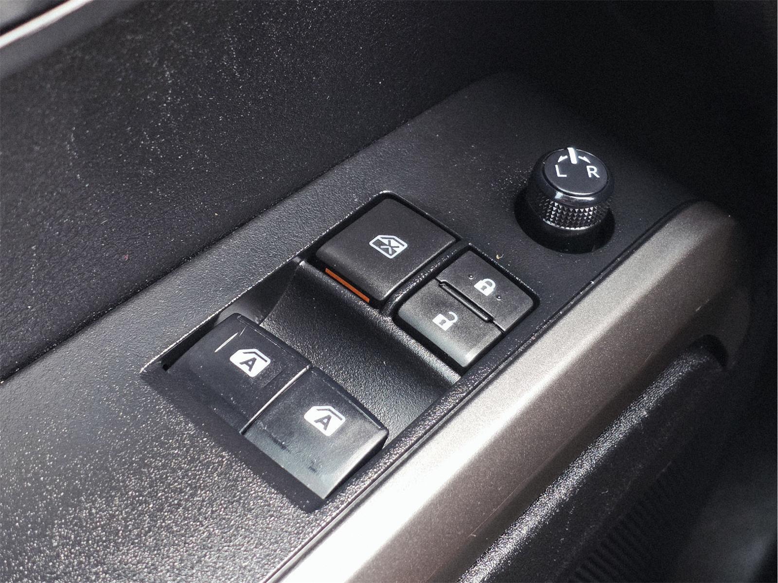 2023 Toyota Tacoma photo 32 of 35