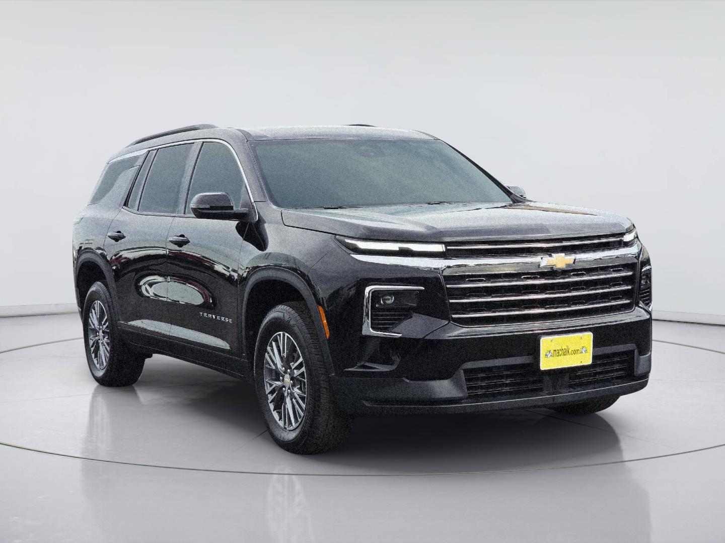 2025 Chevrolet Traverse photo 3 of 35