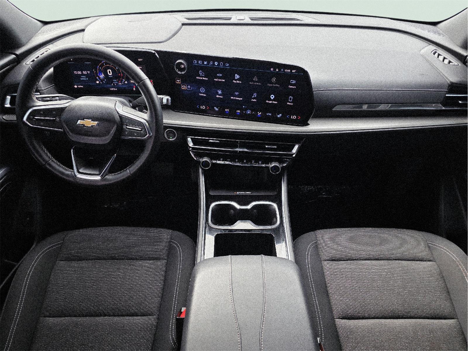 2025 Chevrolet Traverse photo 11 of 35
