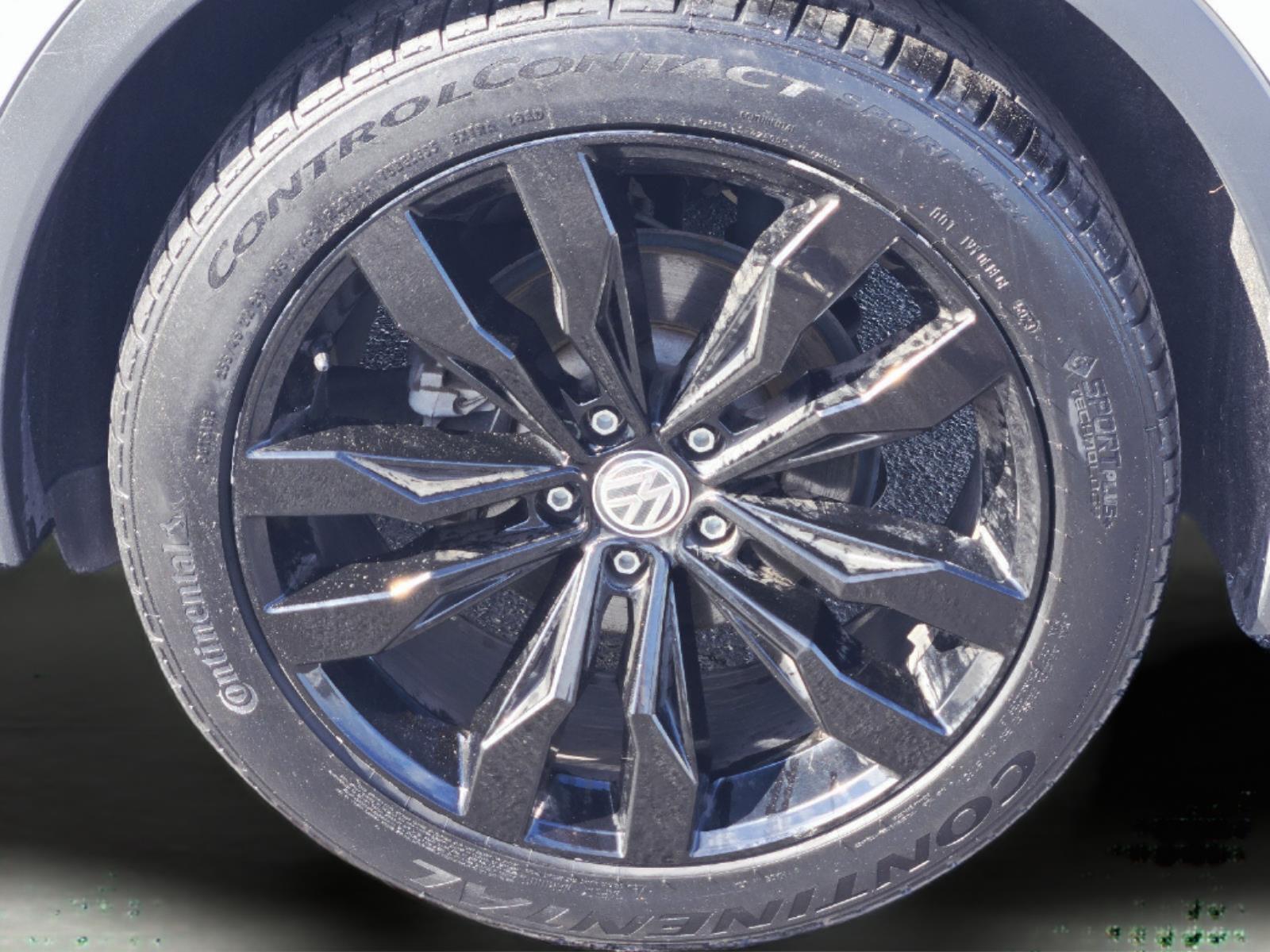 2021 Volkswagen Tiguan photo 8 of 37