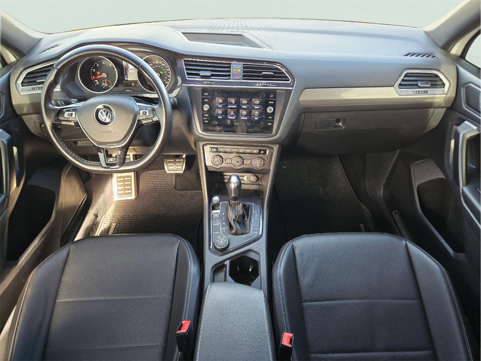 2021 Volkswagen Tiguan photo 12 of 37