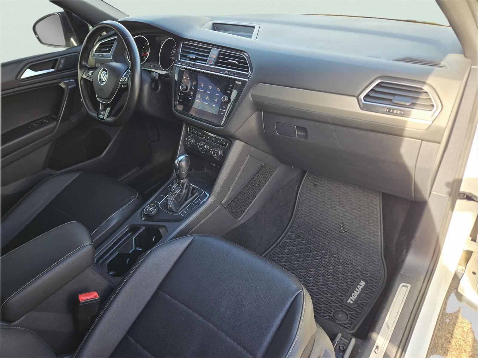 2021 Volkswagen Tiguan photo 13 of 37