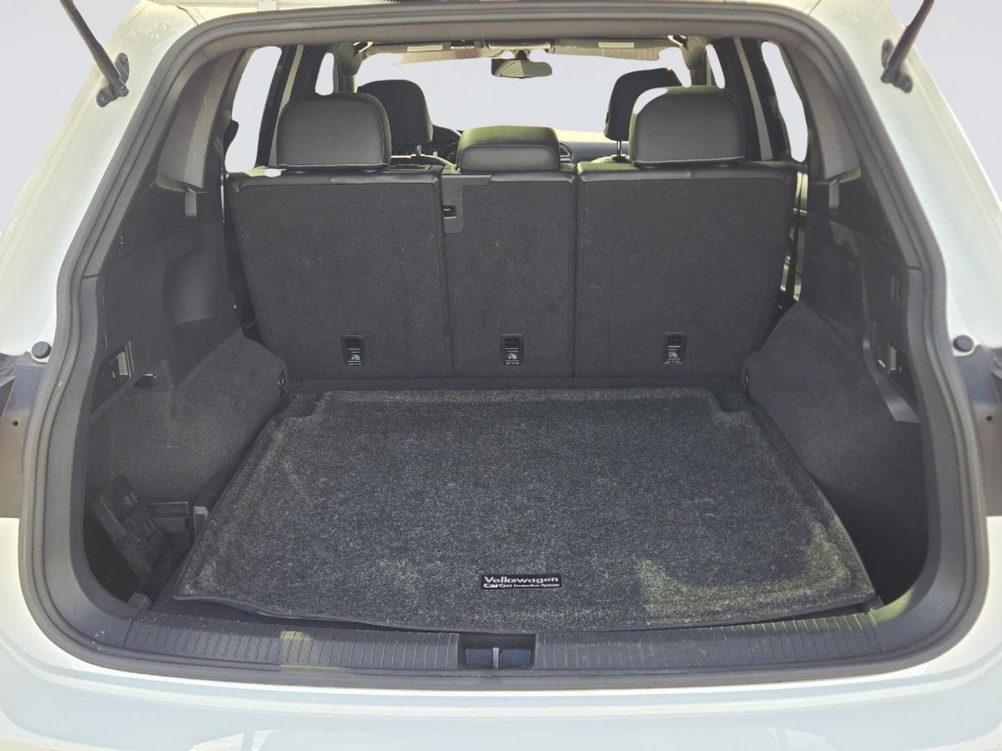2021 Volkswagen Tiguan photo 22 of 37