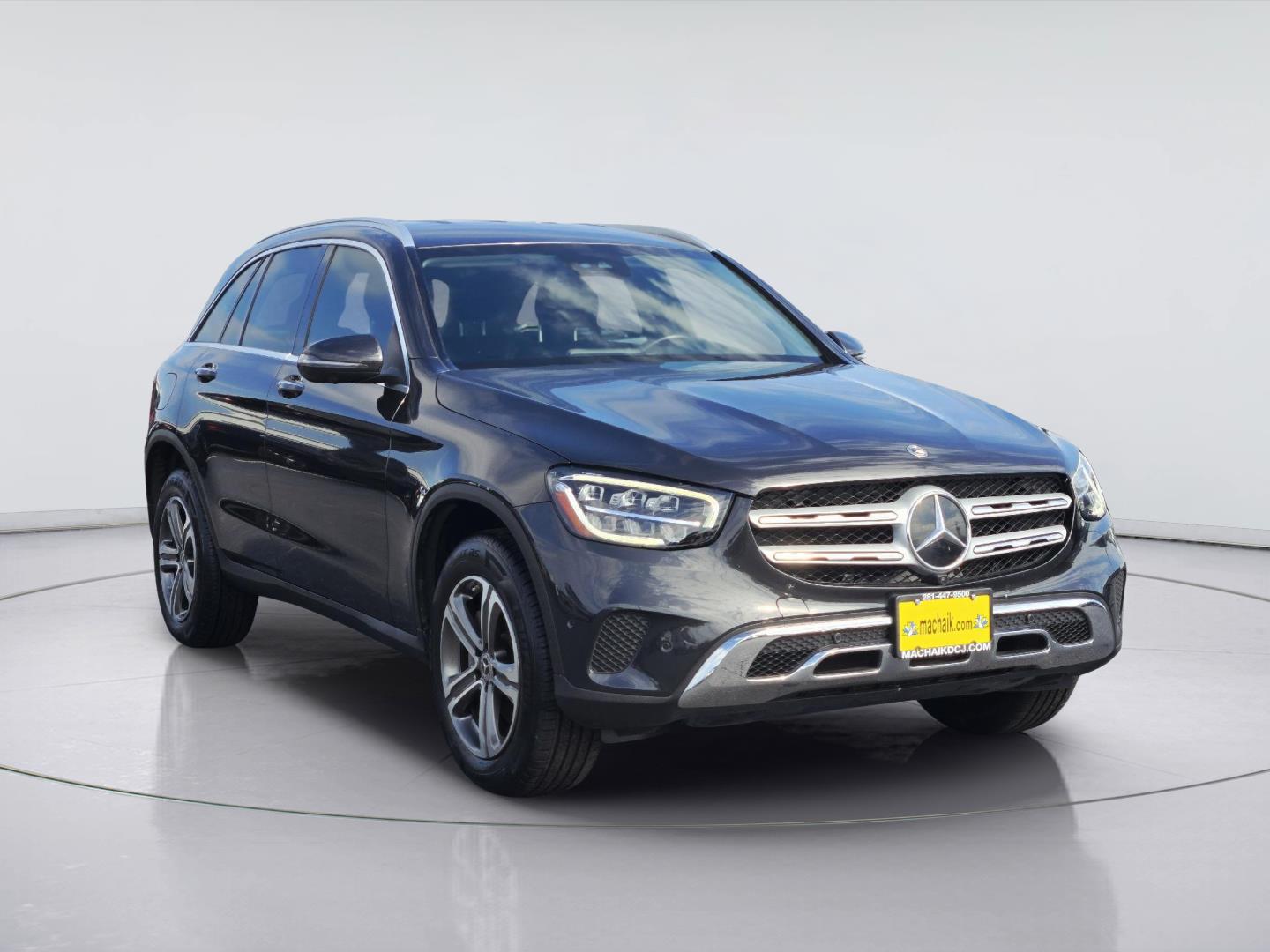 2022 Mercedes-Benz GLC photo 3 of 36