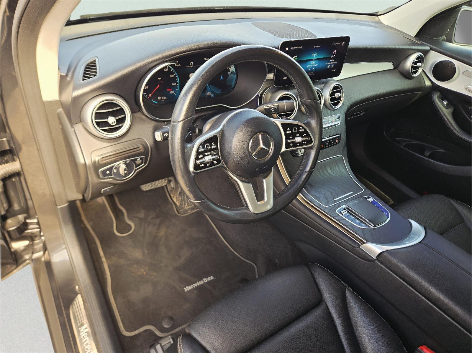 2022 Mercedes-Benz GLC photo 10 of 36