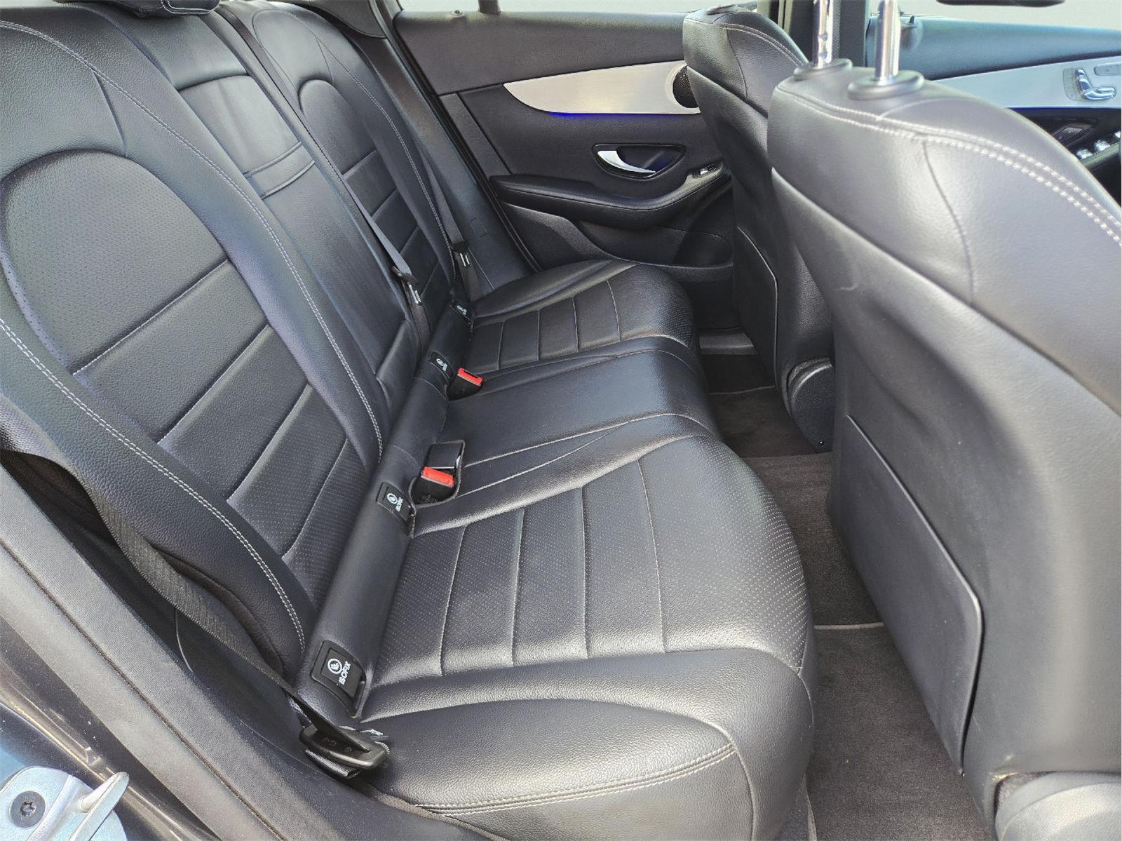 2022 Mercedes-Benz GLC photo 20 of 36