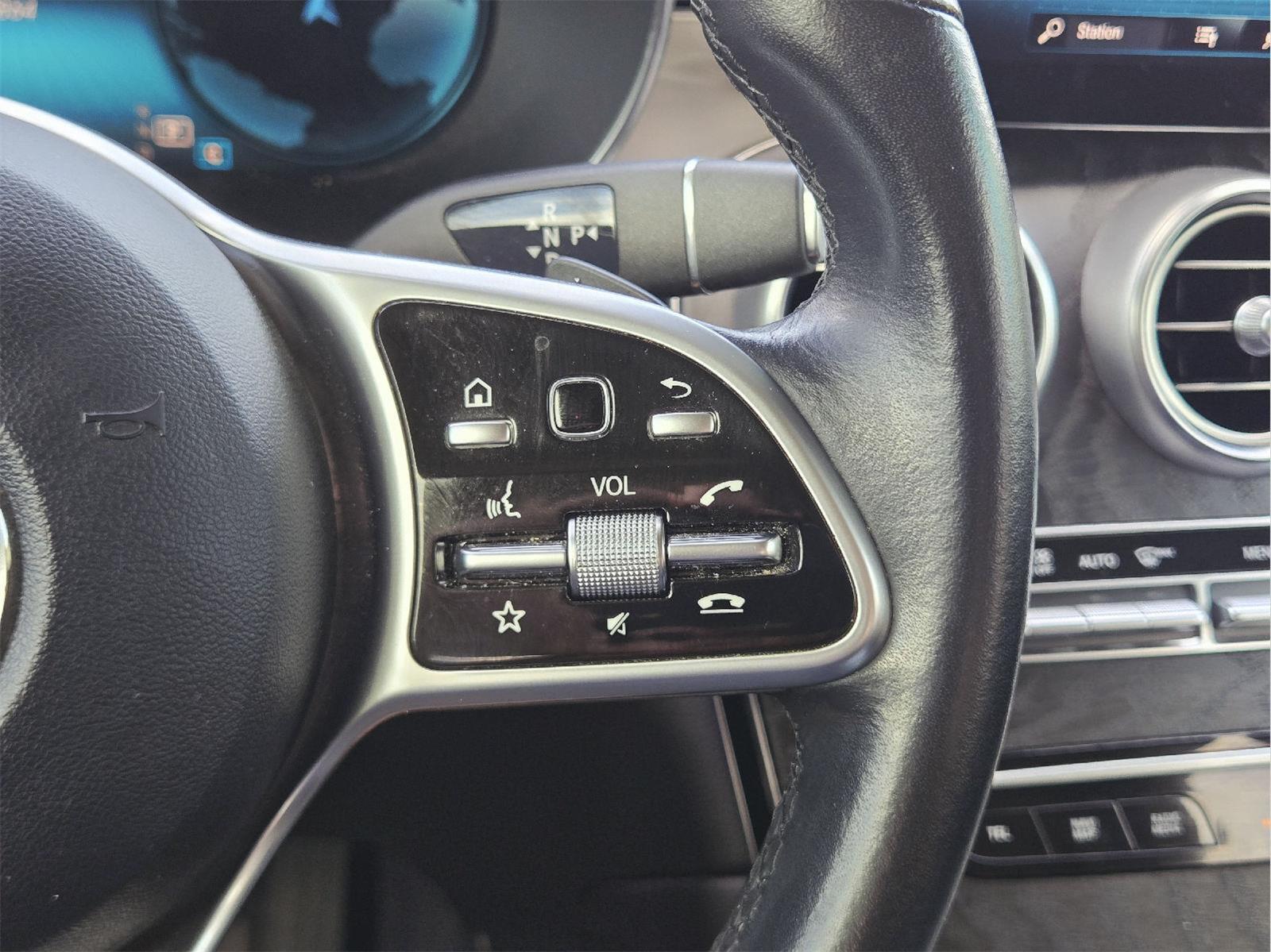 2022 Mercedes-Benz GLC photo 30 of 36