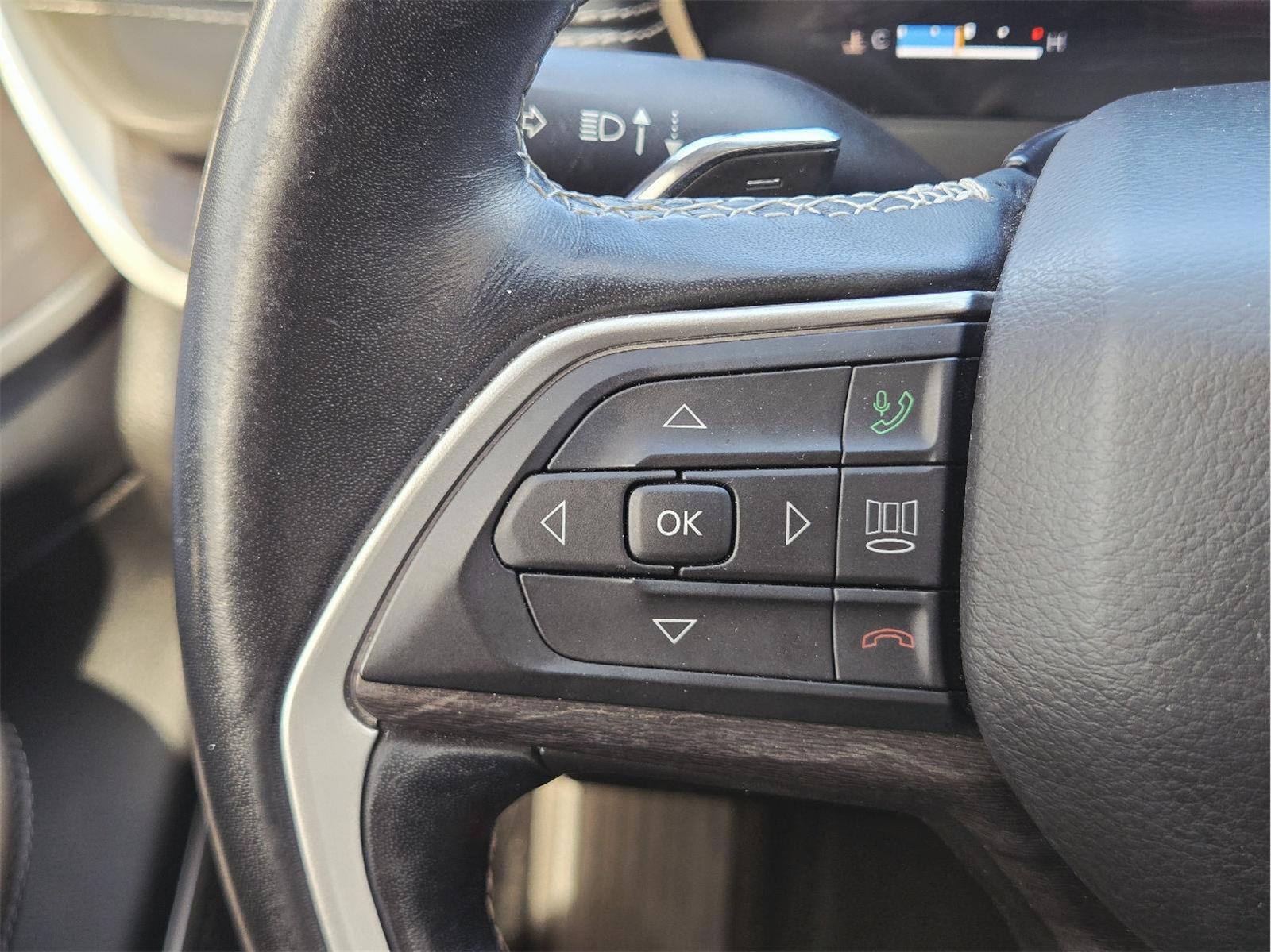 2021 Jeep Grand Cherokee L photo 32 of 36