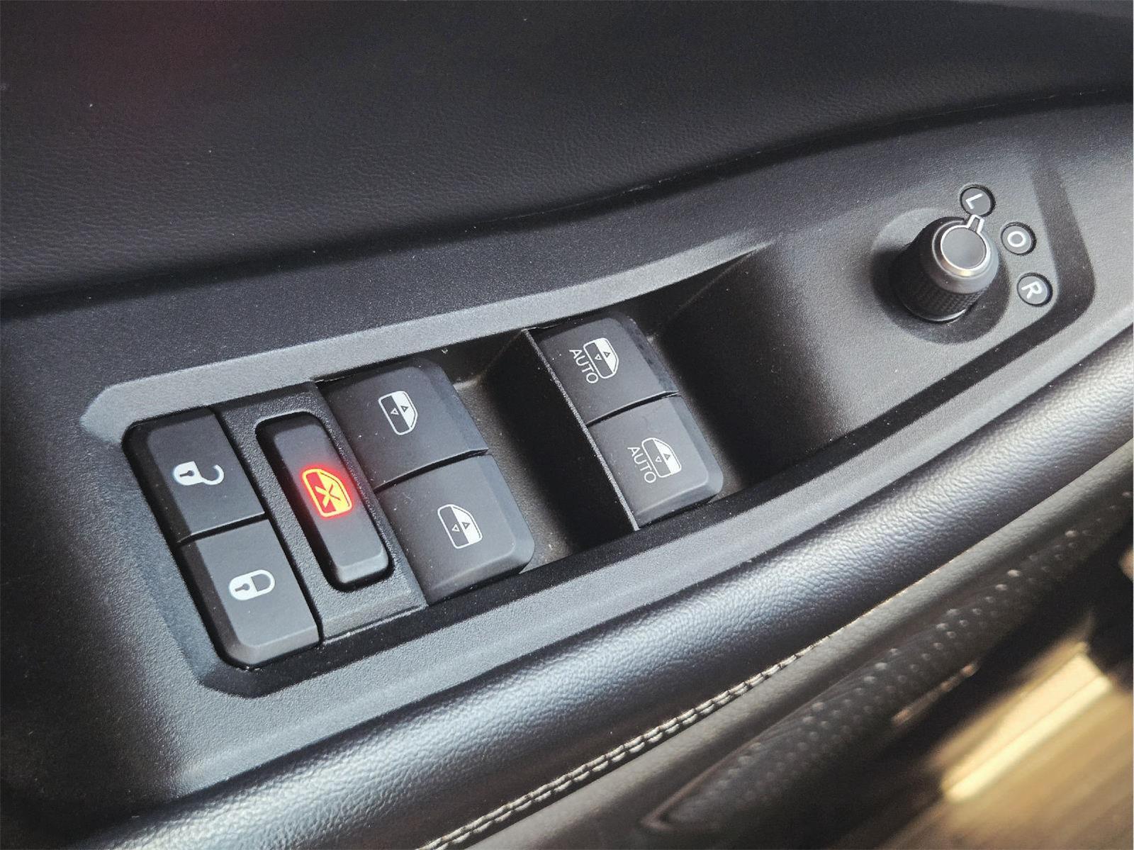 2021 Jeep Grand Cherokee L photo 34 of 36