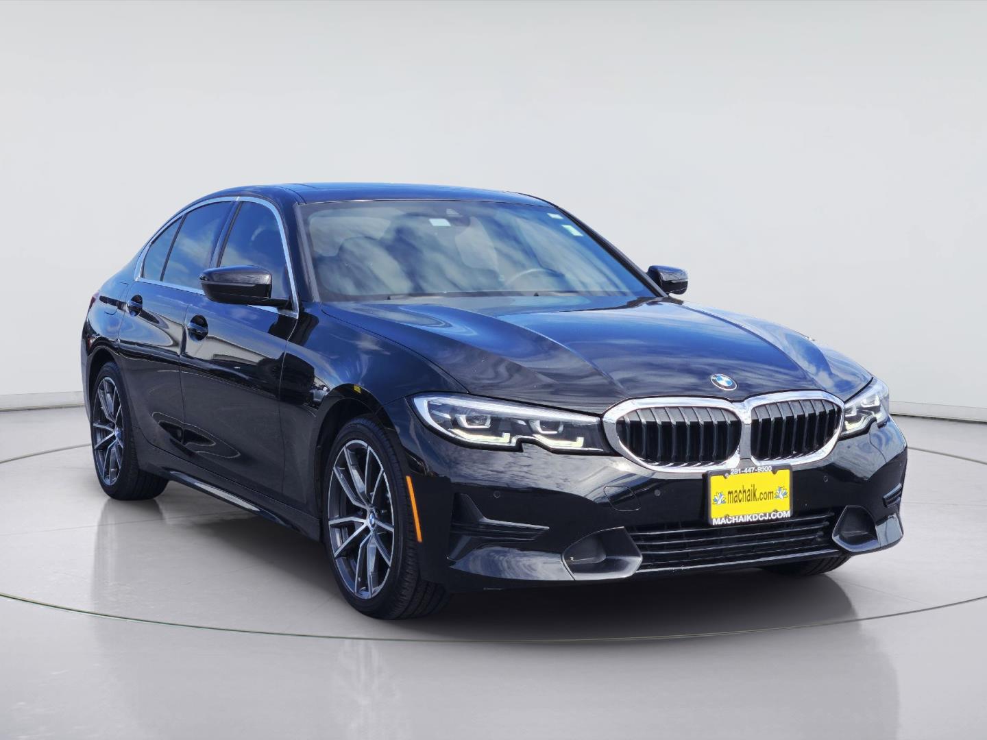 2019 BMW 3 Series photo 3 of 37
