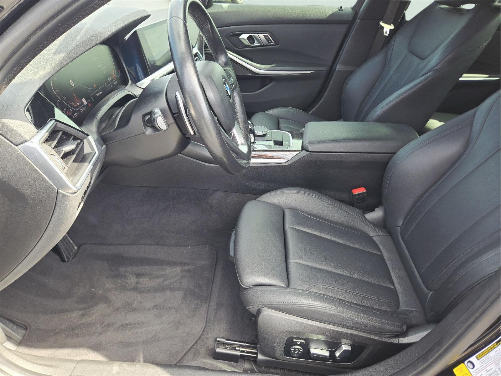 2019 BMW 3 Series photo 13 of 37