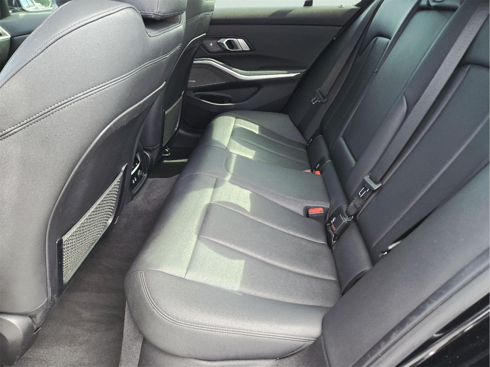 2019 BMW 3 Series photo 18 of 37
