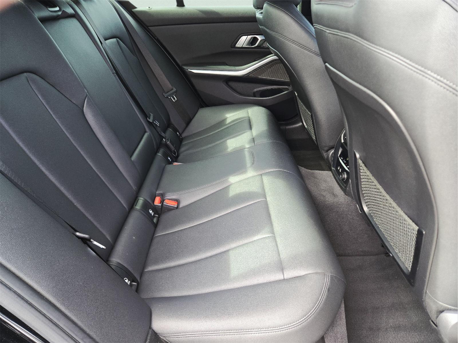2019 BMW 3 Series photo 20 of 37