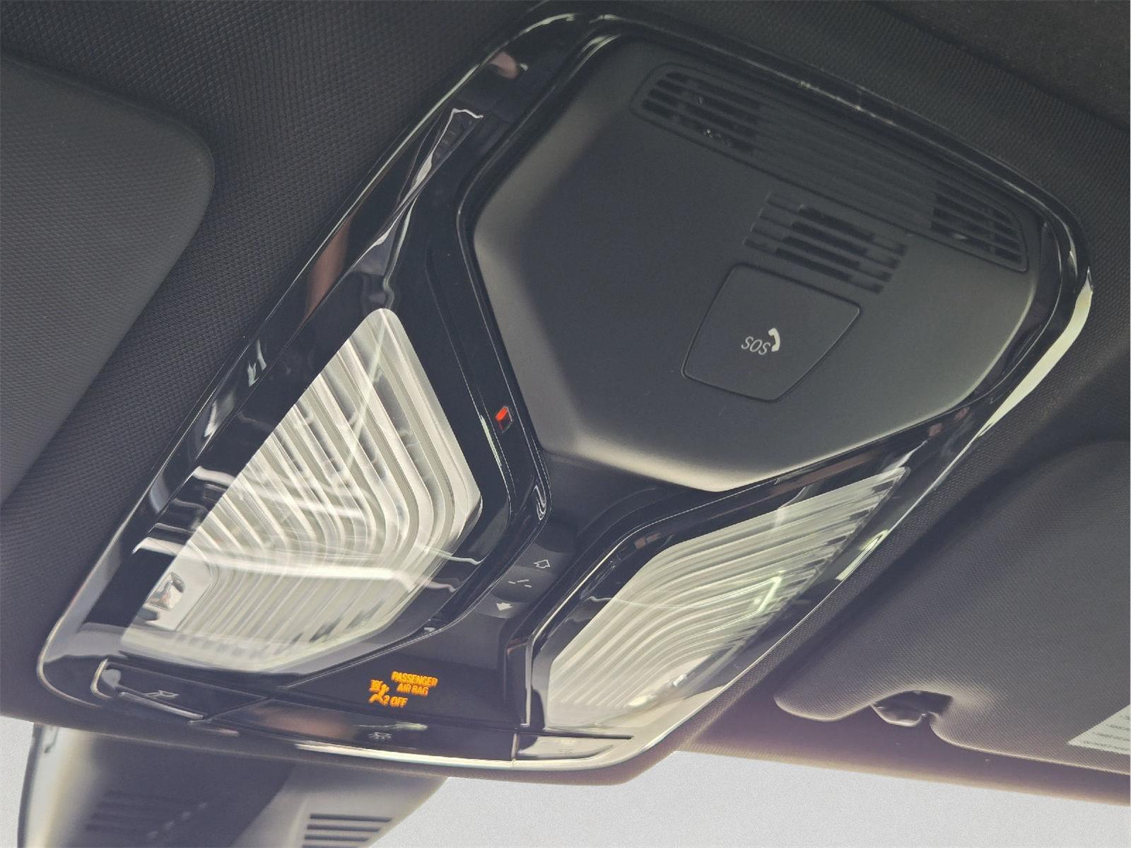 2019 BMW 3 Series photo 30 of 37