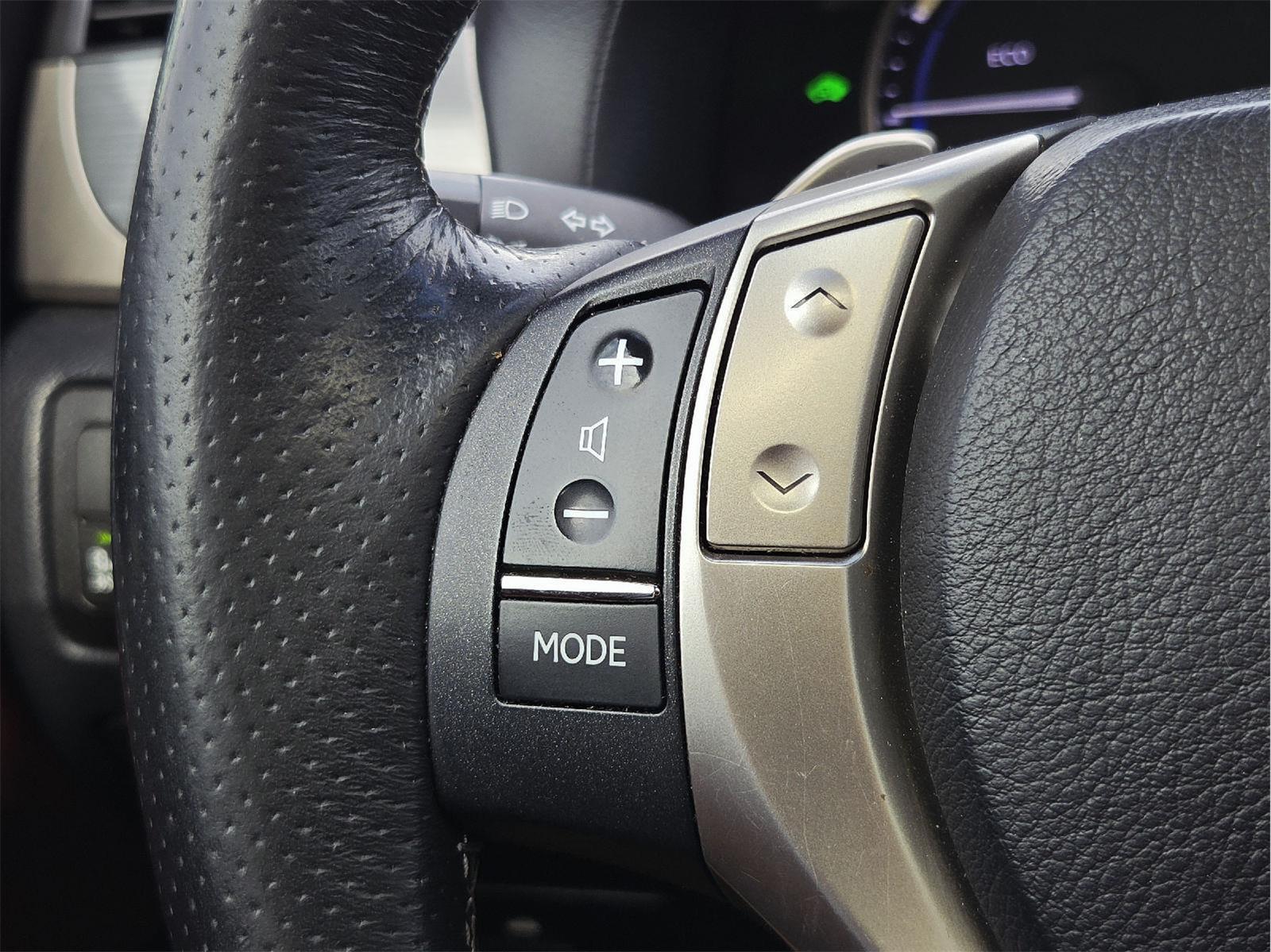 2015 Lexus GS 450h photo 33 of 37