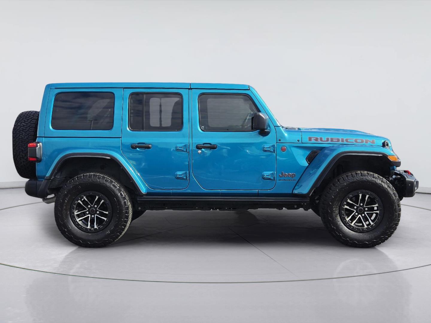 2024 Jeep Wrangler photo 4 of 37