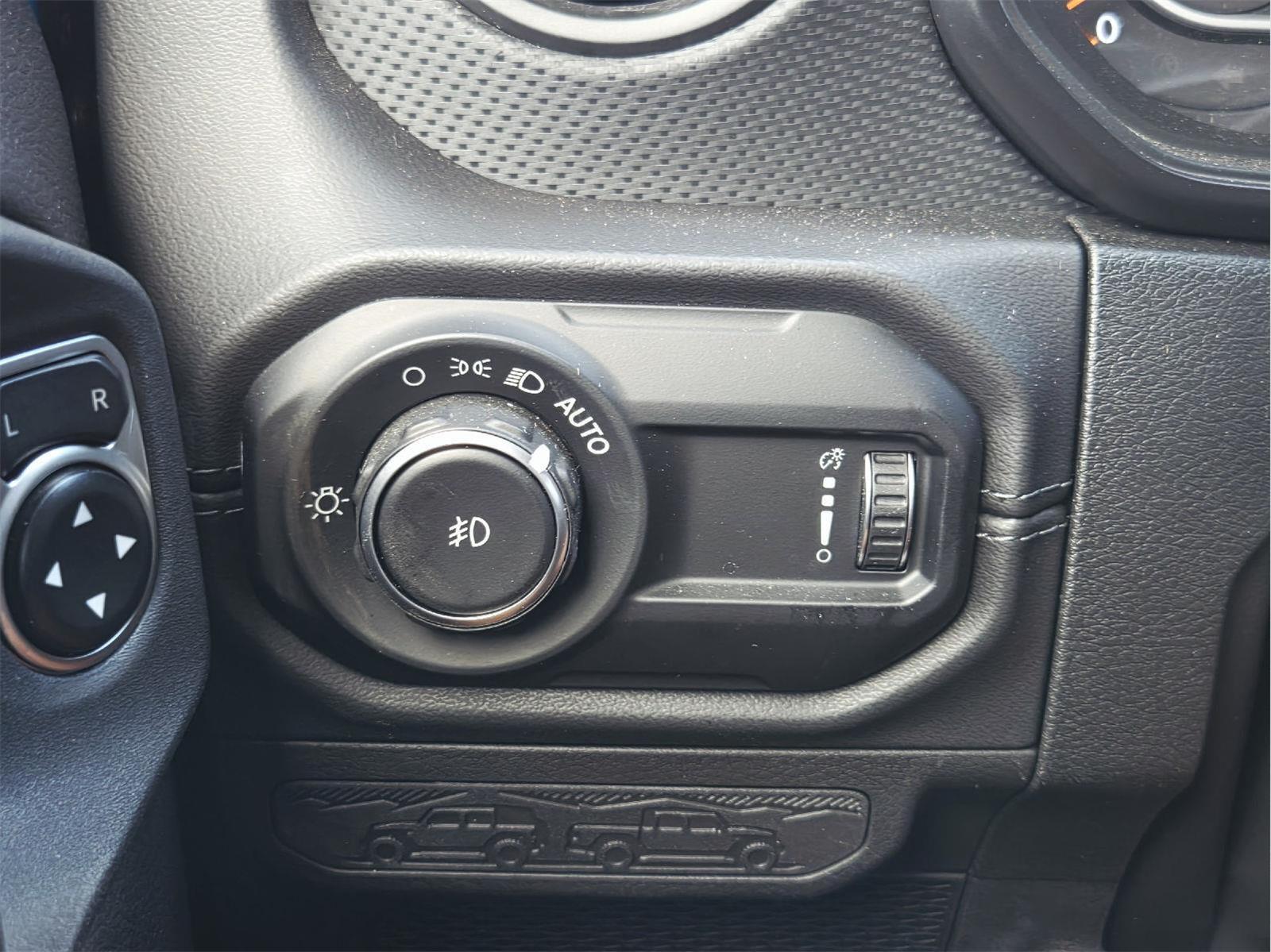 2024 Jeep Wrangler photo 34 of 37