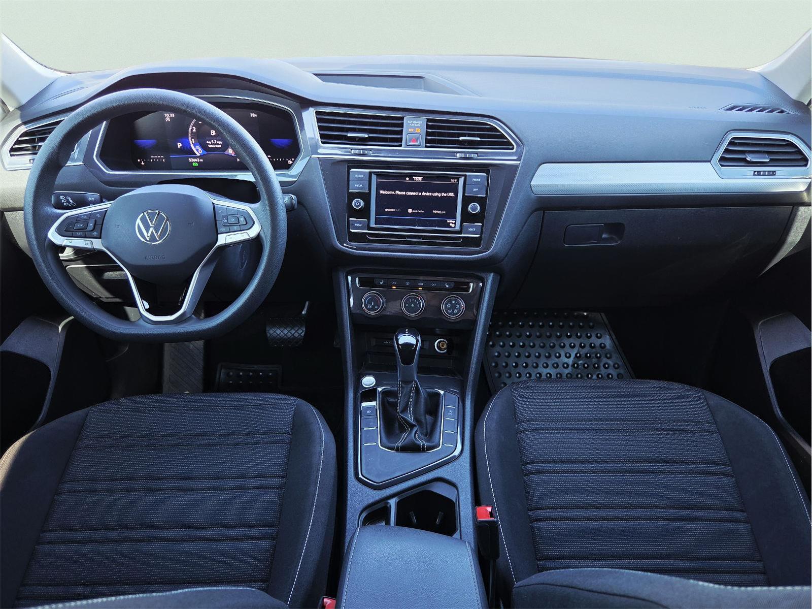 2023 Volkswagen Tiguan photo 10 of 35