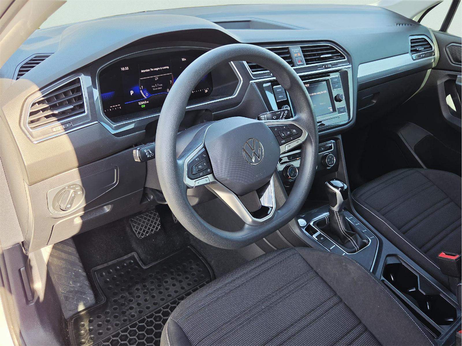 2023 Volkswagen Tiguan photo 11 of 35