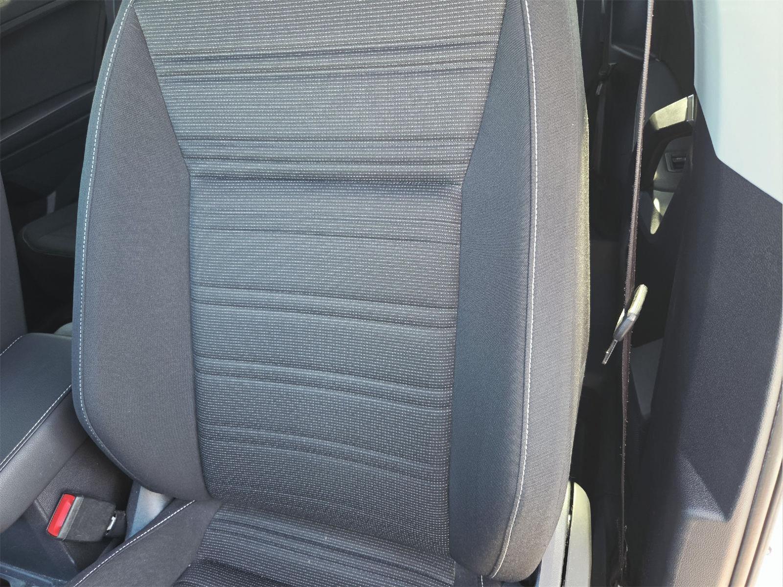 2023 Volkswagen Tiguan photo 16 of 35