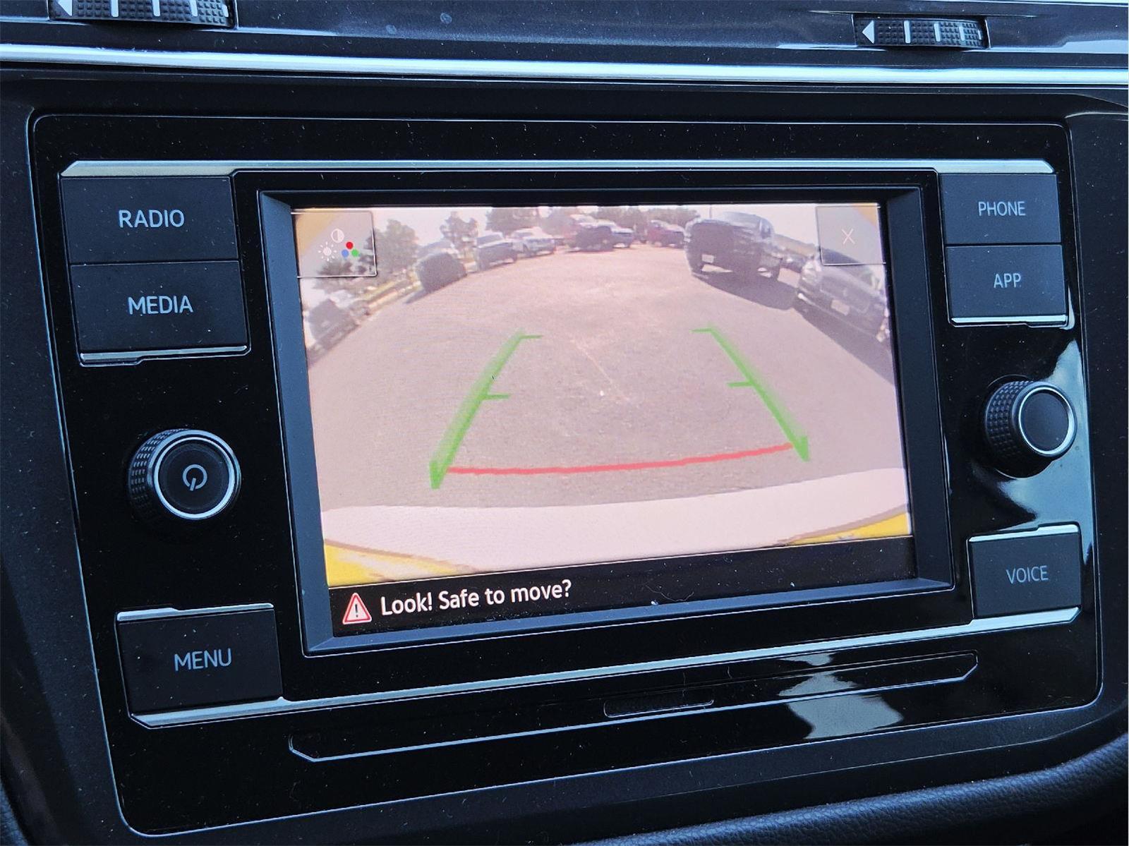 2023 Volkswagen Tiguan photo 22 of 35